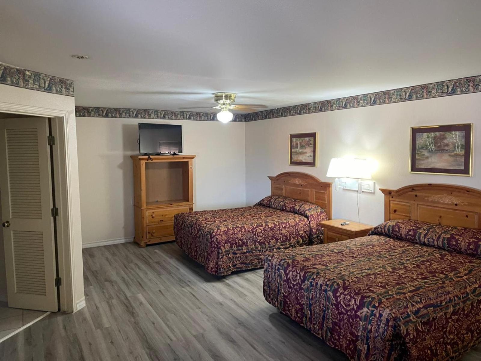 Lakeside Inn & Suites By Oyo Mathis I 37 Exteriér fotografie